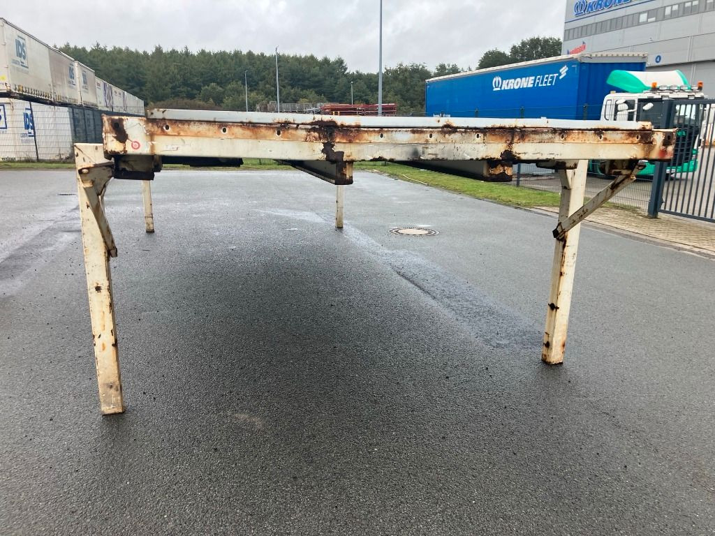 Krone Wechselbrücke Pritsche - Flakbyggnation: bild 3 Krone Wechselbrücke Pritsche - Flakbyggnation: bild 3