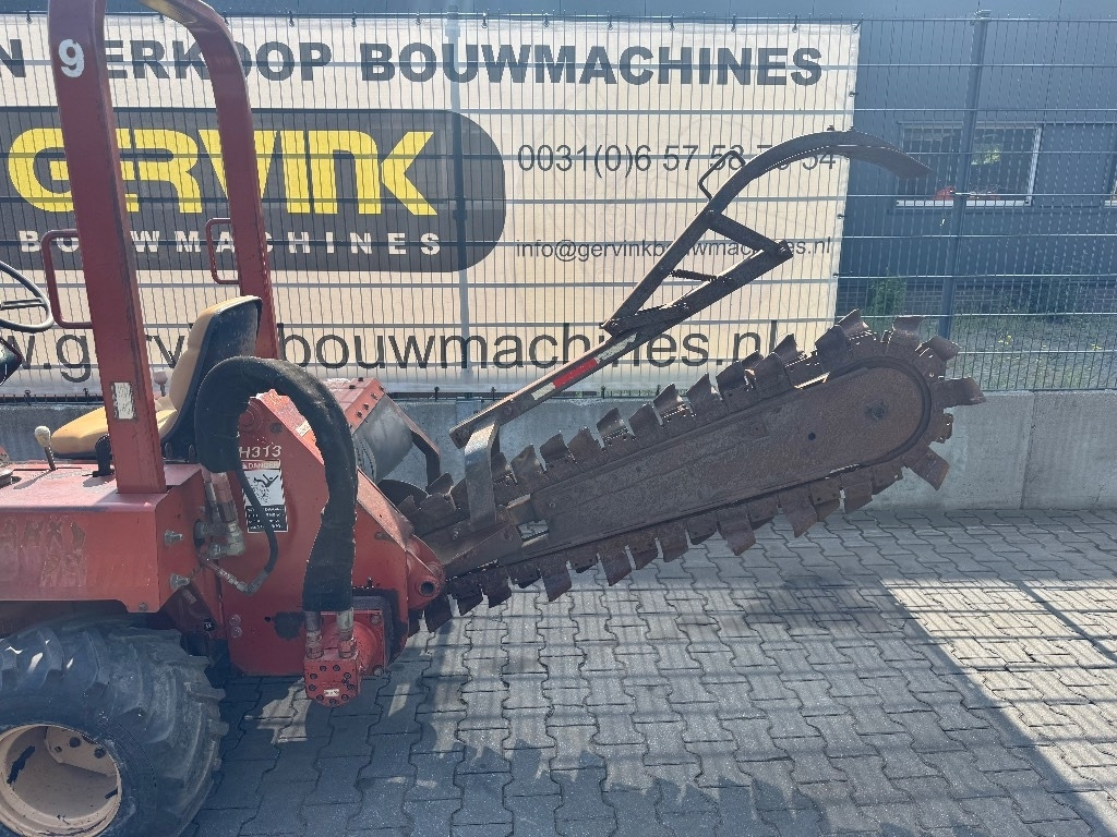 Ditch Witch 3700 DD - Kedjegrävare: bild 4 Ditch Witch 3700 DD - Kedjegrävare: bild 4