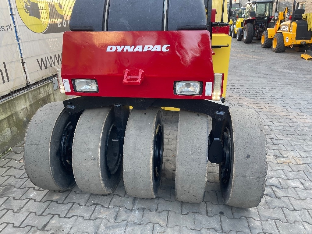 Dynapack CP 142 - Gummihjulsvält: bild 5 Dynapack CP 142 - Gummihjulsvält: bild 5
