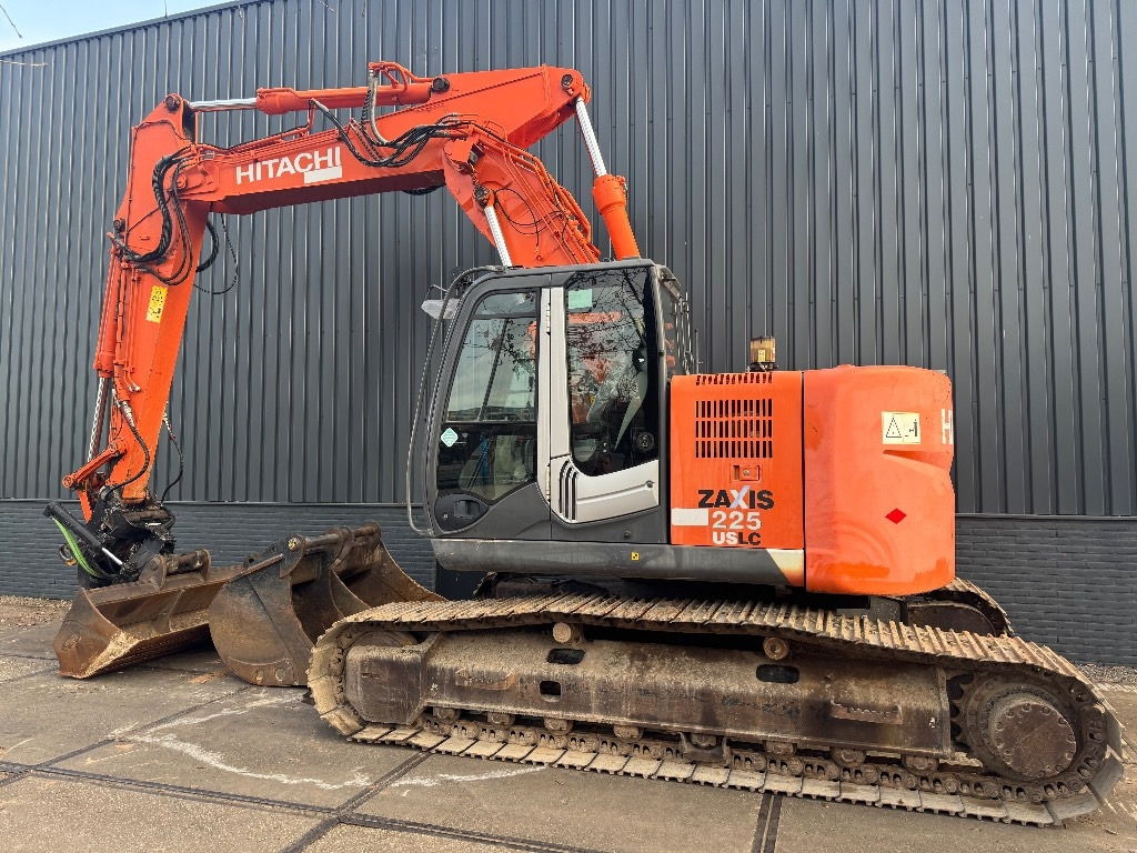 Hitachi ZX 225 US LC-3 - Bandgrävare: bild 1 Hitachi ZX 225 US LC-3 - Bandgrävare: bild 1