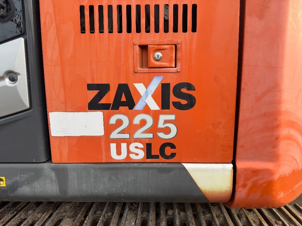 Hitachi ZX 225 US LC-3 - Bandgrävare: bild 2 Hitachi ZX 225 US LC-3 - Bandgrävare: bild 2