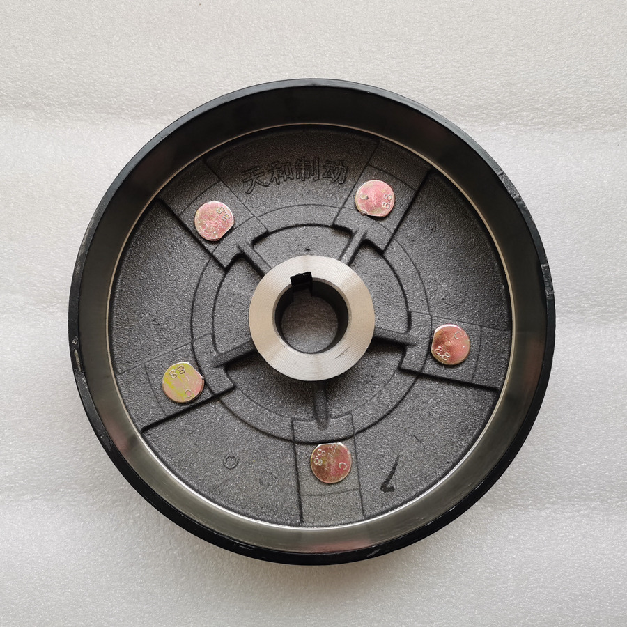 Qingdao Promising Brake Drum for AGT KRW23 Wheel Loader - Bromstrummor för Hjullastare: bild 2 Qingdao Promising Brake Drum for AGT KRW23 Wheel Loader - Bromstrummor för Hjullastare: bild 2