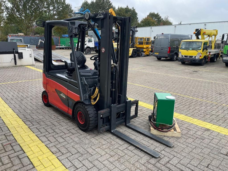Linde E 25 L-01 - Eltruck: bild 5 Linde E 25 L-01 - Eltruck: bild 5