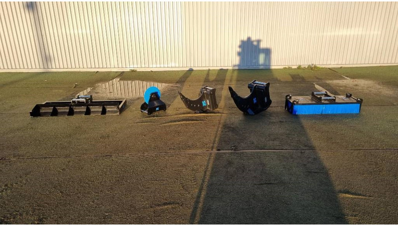 SE Equipment / Planeringsbalk / Avjämningsbalk / A - Tillbehör för Byggmaskiner: bild 1 SE Equipment / Planeringsbalk / Avjämningsbalk / A - Tillbehör för Byggmaskiner: bild 1