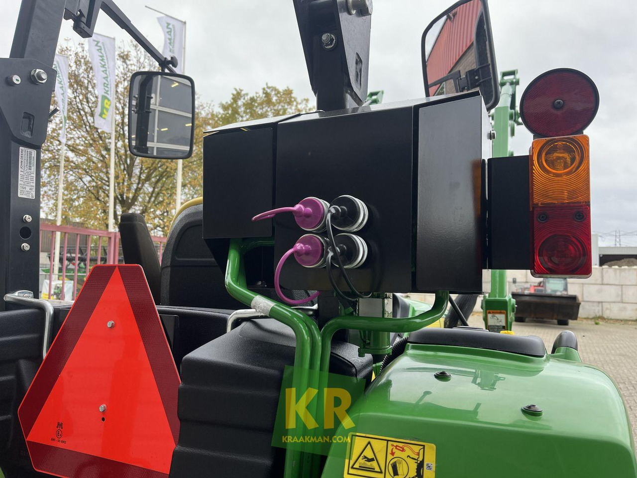 John Deere 4049M  - Minitraktor: bild 4 John Deere 4049M  - Minitraktor: bild 4