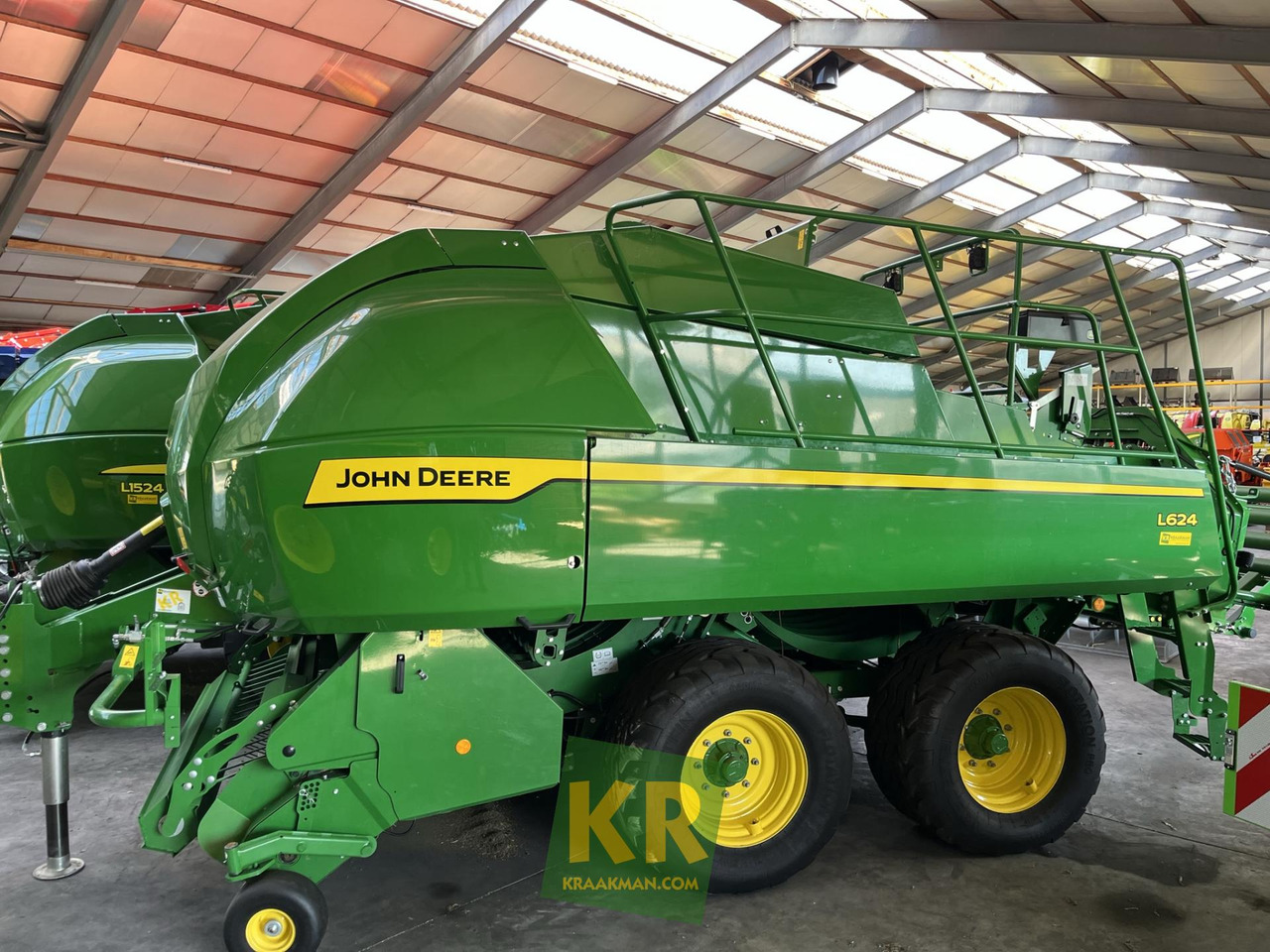 John Deere L624  - Fyrkantspress: bild 1 John Deere L624  - Fyrkantspress: bild 1