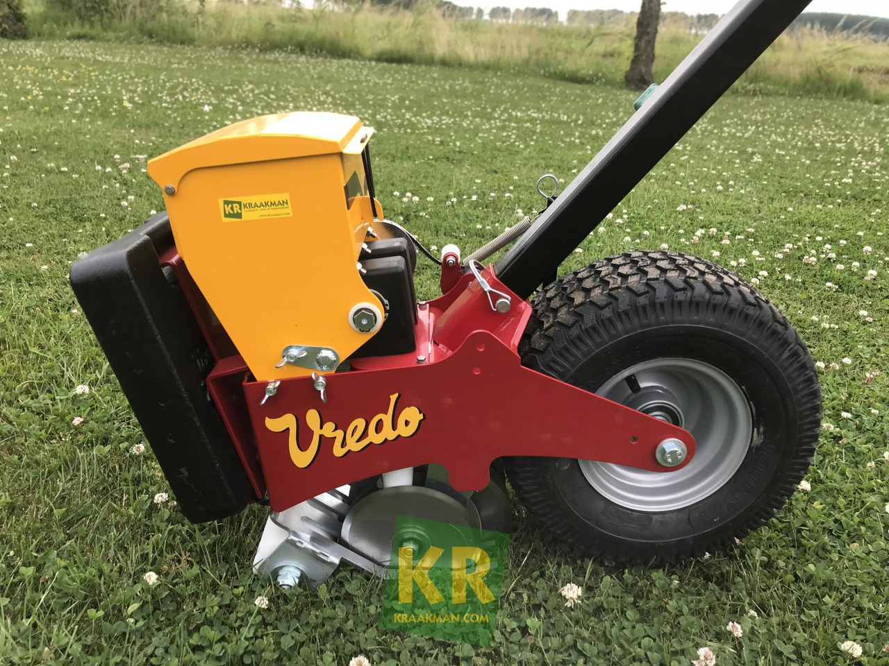 Vredo Turf Buddy - Maskin för jordbearbetning: bild 2 Vredo Turf Buddy - Maskin för jordbearbetning: bild 2