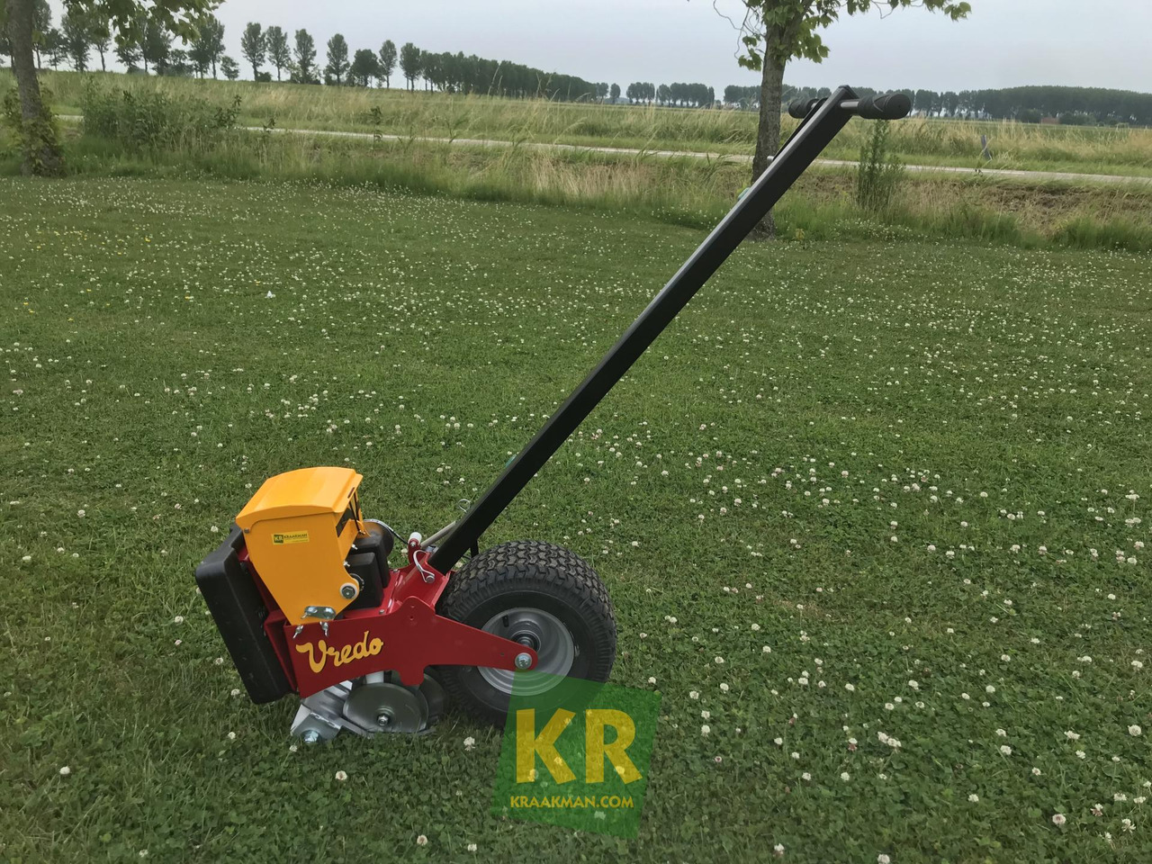 Vredo Turf Buddy - Maskin för jordbearbetning: bild 1 Vredo Turf Buddy - Maskin för jordbearbetning: bild 1
