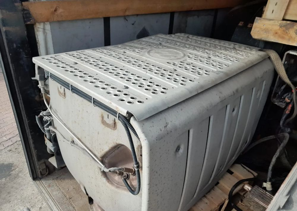 KATALIZATOR TŁUMIK ACTROS MP4 0074905812 - Katalytisk omvandlare för Lastbil: bild 1 KATALIZATOR TŁUMIK ACTROS MP4 0074905812 - Katalytisk omvandlare för Lastbil: bild 1