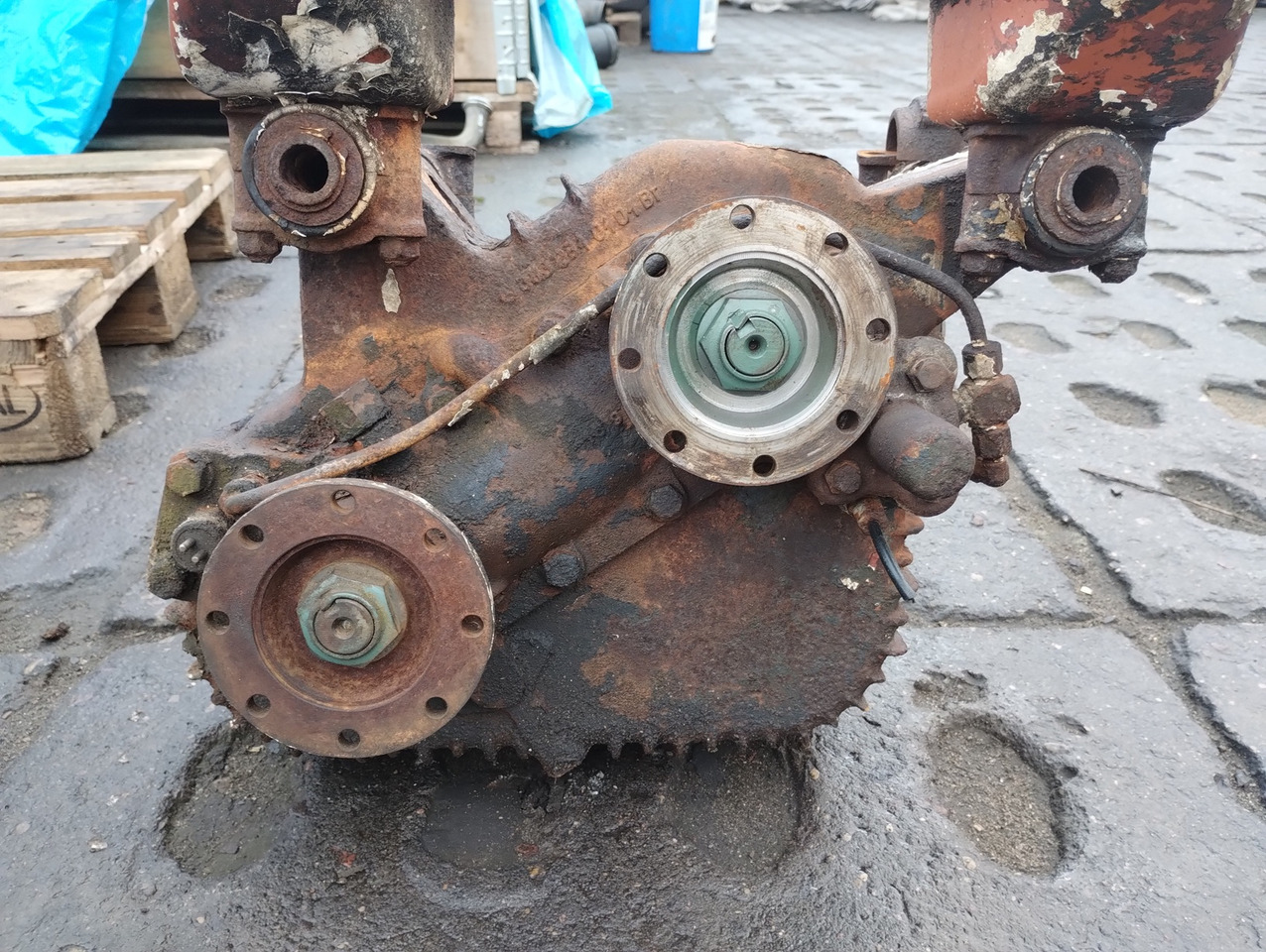 MERCEDES BENZ SKRZYNIA ROZDZILECZA REDUKTOR VG 325 4X4 1017 1217 1417 1617 - Svängmotor för Lastbil: bild 1 MERCEDES BENZ SKRZYNIA ROZDZILECZA REDUKTOR VG 325 4X4 1017 1217 1417 1617 - Svängmotor för Lastbil: bild 1