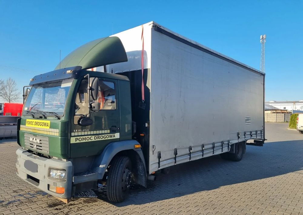 MAN LE 15 220 - Bärgningsbil: bild 1 MAN LE 15 220 - Bärgningsbil: bild 1