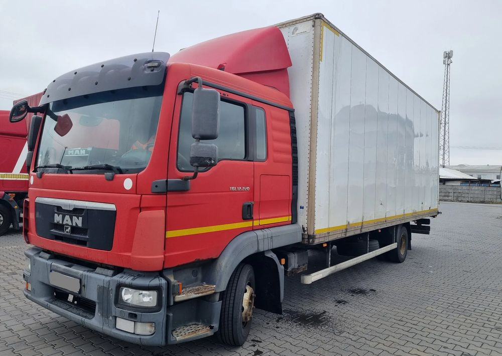 MAN TGL 12 220 - Lastbil med skåp: bild 1 MAN TGL 12 220 - Lastbil med skåp: bild 1