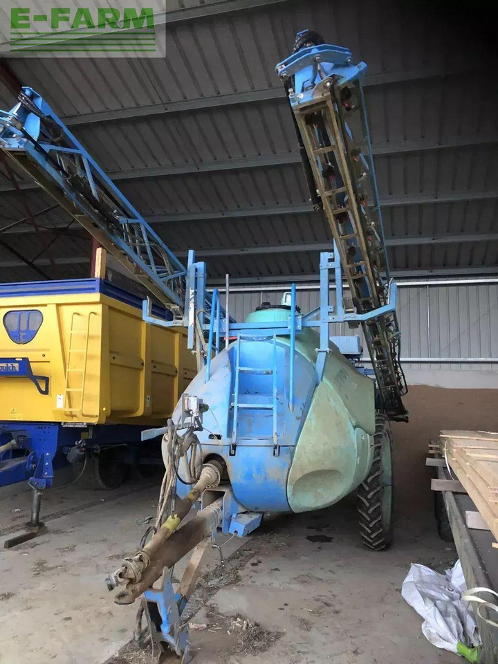 Berthoud tenor 35 - Bogserad spruta: bild 2 Berthoud tenor 35 - Bogserad spruta: bild 2