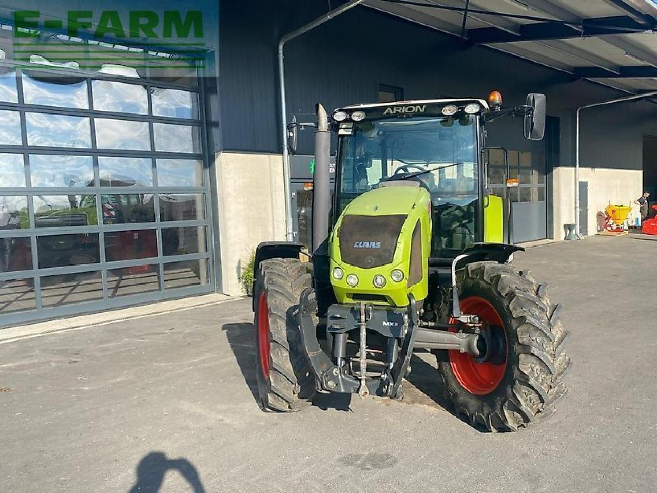 CLAAS arion 420 cis mit lenksystem und frontkraftheber - Traktor: bild 2 CLAAS arion 420 cis mit lenksystem und frontkraftheber - Traktor: bild 2