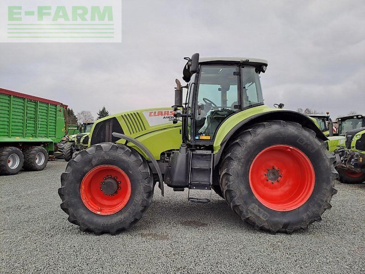 CLAAS axion 820 c-matic CMATIC - Traktor: bild 2 CLAAS axion 820 c-matic CMATIC - Traktor: bild 2