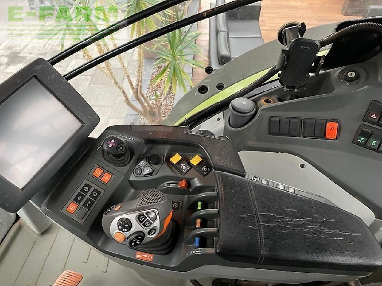 CLAAS axion 830 c-matic CMATIC - Traktor: bild 5 CLAAS axion 830 c-matic CMATIC - Traktor: bild 5