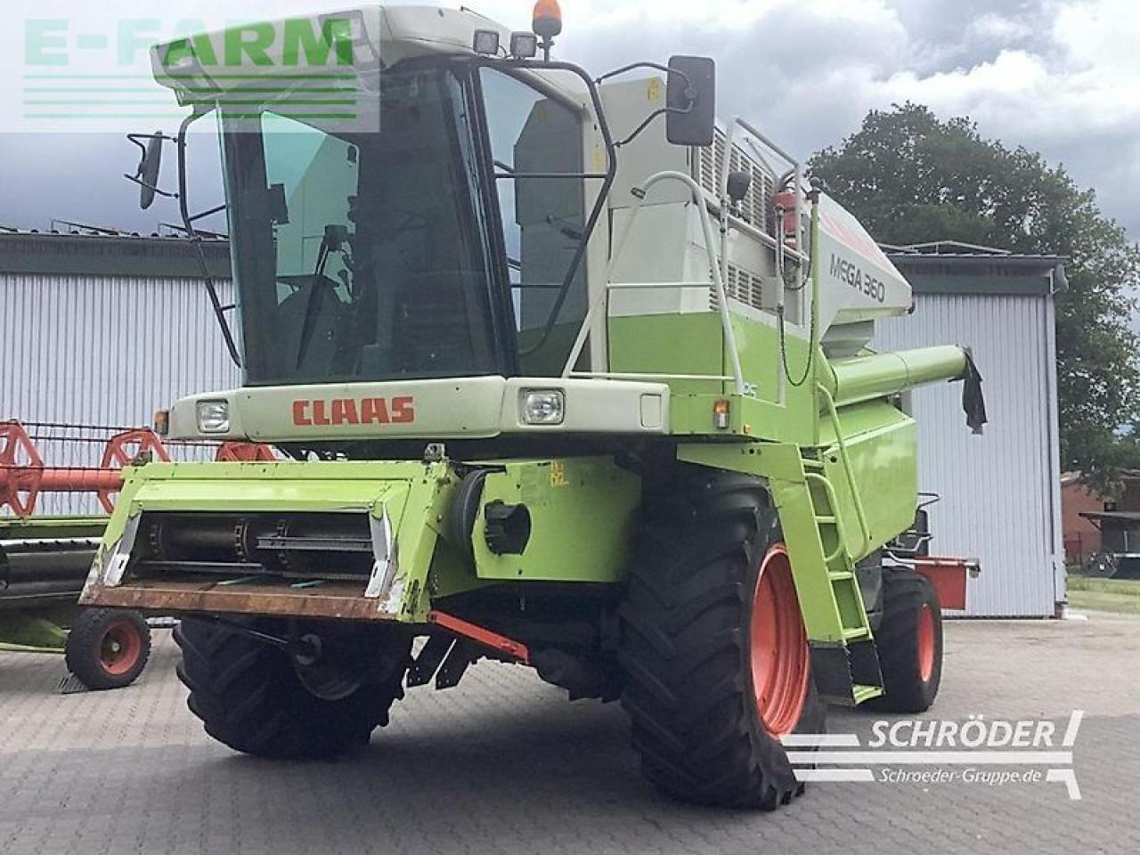 CLAAS dominator 360 mega + c 600 schneidwerk - Skördetröska: bild 1 CLAAS dominator 360 mega + c 600 schneidwerk - Skördetröska: bild 1