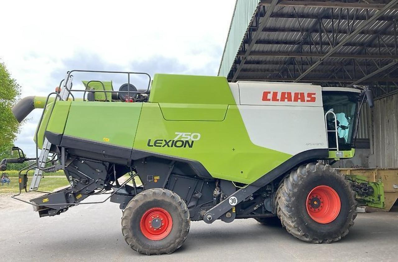 CLAAS lexion 750 mit vario 900 - Skördetröska: bild 2 CLAAS lexion 750 mit vario 900 - Skördetröska: bild 2