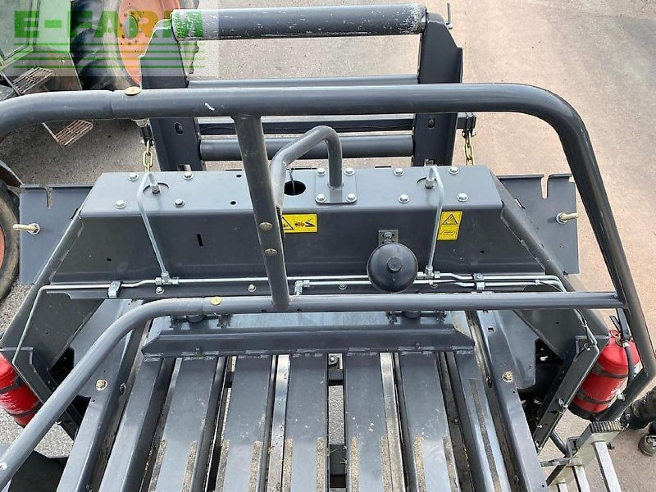 CLAAS quadrant 5300 fc tandem sofort einsatzbereit - Fyrkantspress: bild 4 CLAAS quadrant 5300 fc tandem sofort einsatzbereit - Fyrkantspress: bild 4