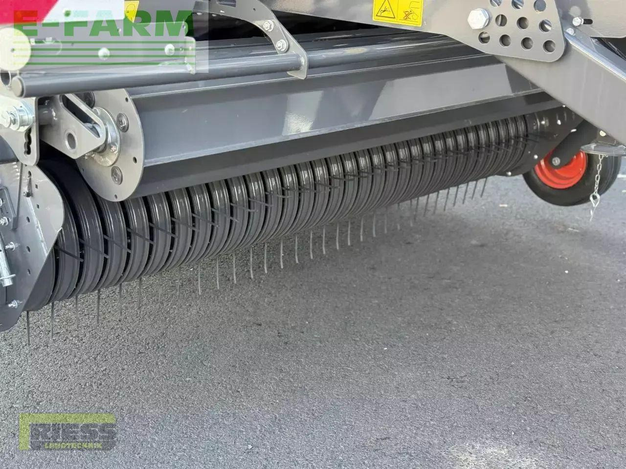 CLAAS variant 560 rc trend - Fyrkantspress: bild 4 CLAAS variant 560 rc trend - Fyrkantspress: bild 4