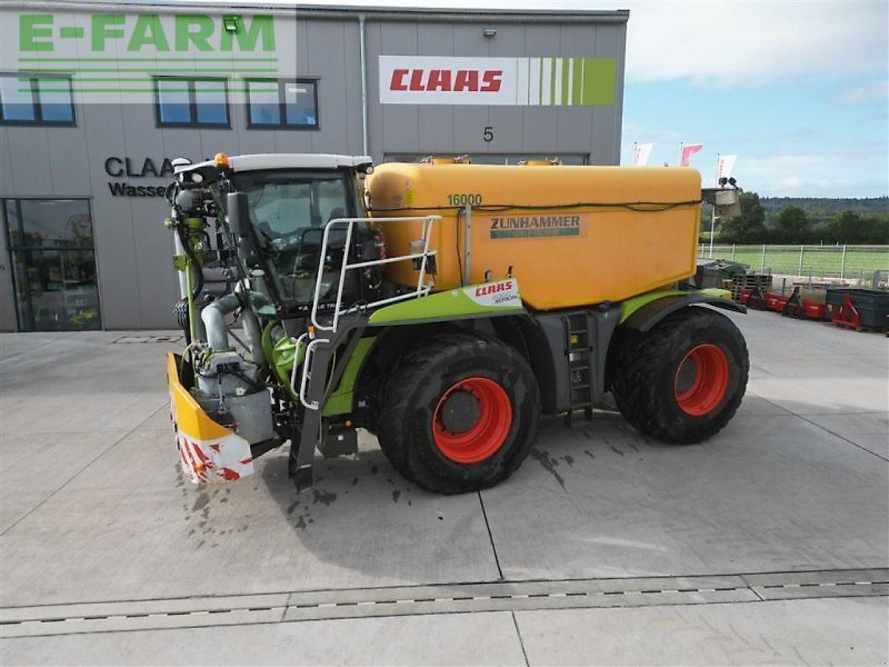 CLAAS xerion 4000 saddle trac SADDLE TRAC - Traktor: bild 2 CLAAS xerion 4000 saddle trac SADDLE TRAC - Traktor: bild 2