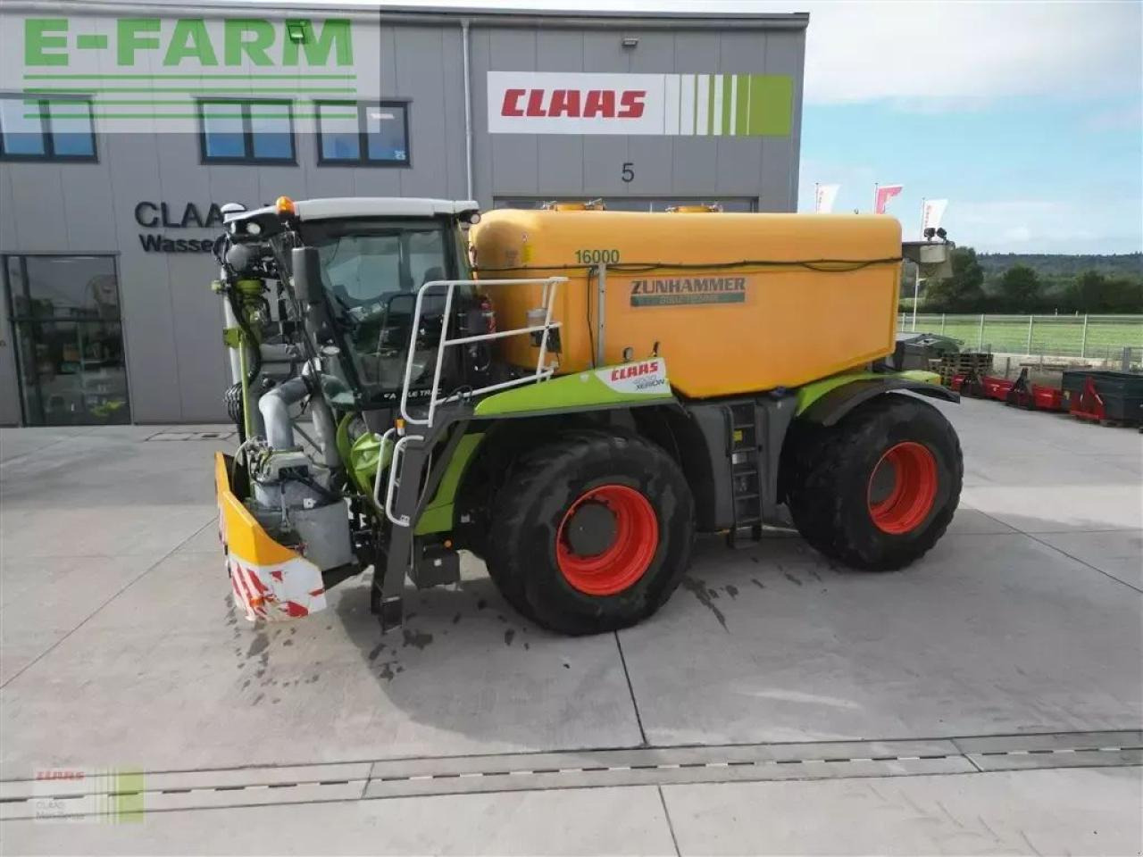 CLAAS xerion 4000 saddle trac SADDLE TRAC - Självgående spruta: bild 2 CLAAS xerion 4000 saddle trac SADDLE TRAC - Självgående spruta: bild 2