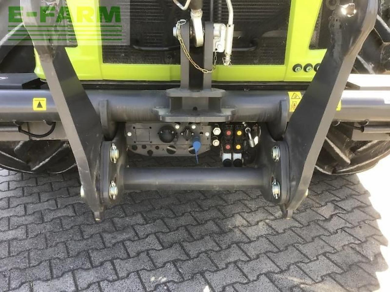 CLAAS xerion 4200 trac TRAC - Traktor: bild 3 CLAAS xerion 4200 trac TRAC - Traktor: bild 3