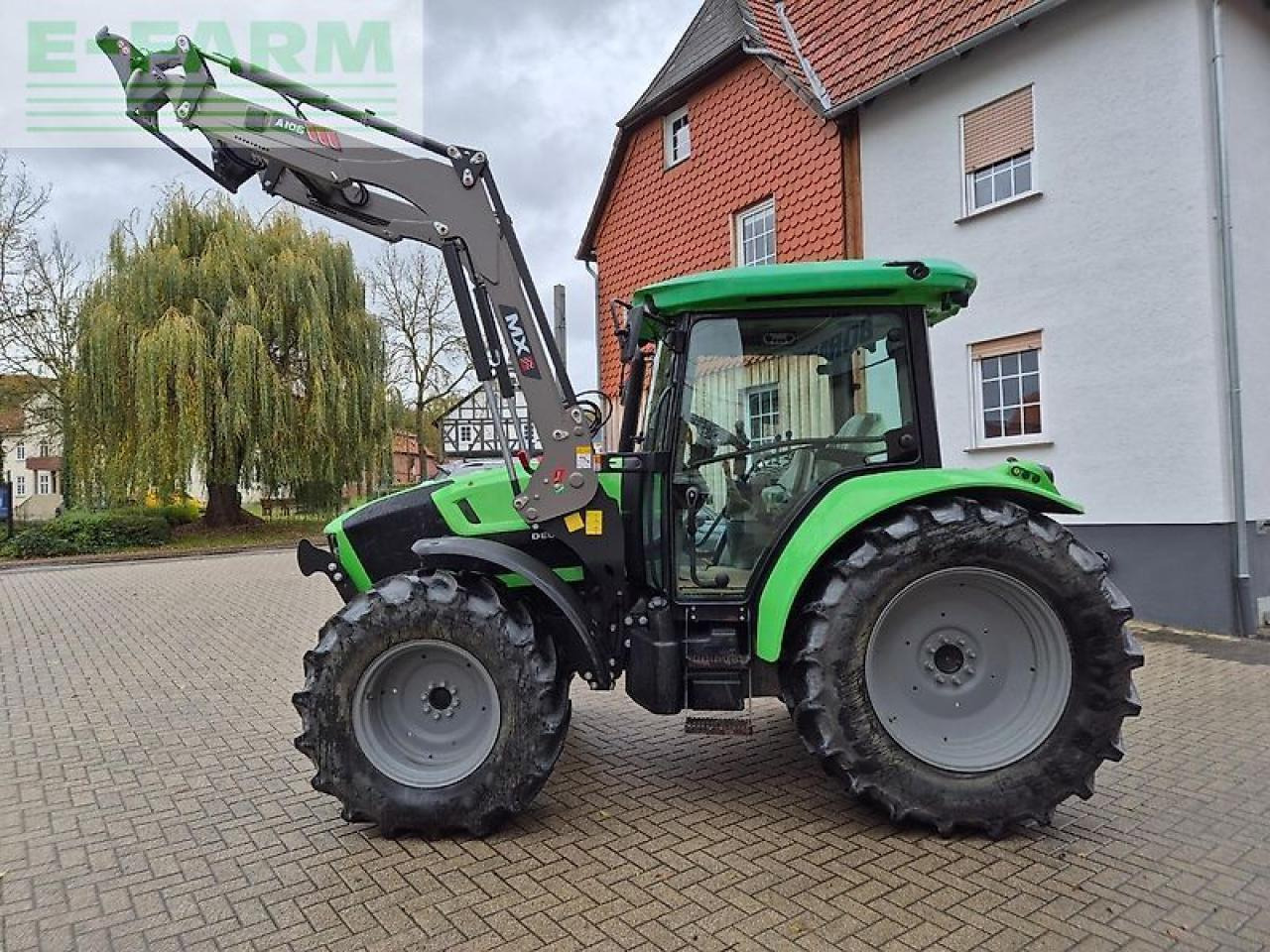 Deutz-Fahr 5105.4 g mit frontlader - Traktor: bild 4 Deutz-Fahr 5105.4 g mit frontlader - Traktor: bild 4