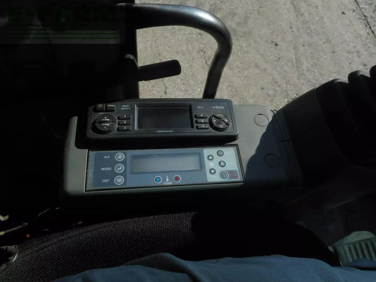 Deutz-Fahr RB 3.80 - Fyrkantspress: bild 2 Deutz-Fahr RB 3.80 - Fyrkantspress: bild 2