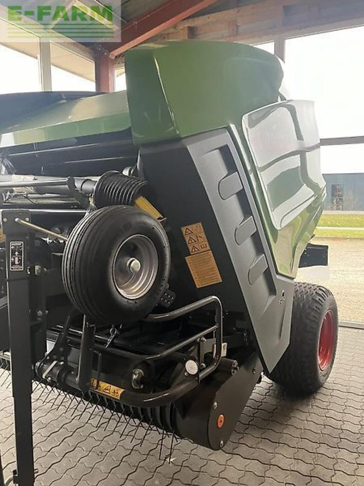 Fendt rotana 130f - Fyrkantspress: bild 1 Fendt rotana 130f - Fyrkantspress: bild 1