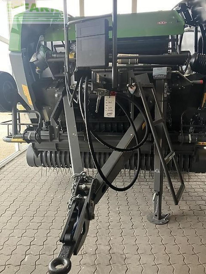 Fendt rotana 130f - Fyrkantspress: bild 5 Fendt rotana 130f - Fyrkantspress: bild 5