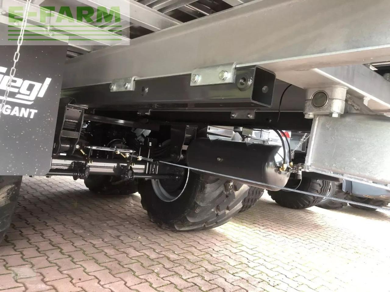 Fliegl gigant asw 281 - Tippvagn för lantbruk: bild 4 Fliegl gigant asw 281 - Tippvagn för lantbruk: bild 4
