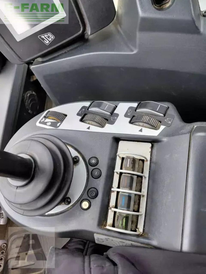 Traktor JCB fastrac 3230: bild 20 Traktor JCB fastrac 3230: bild 20