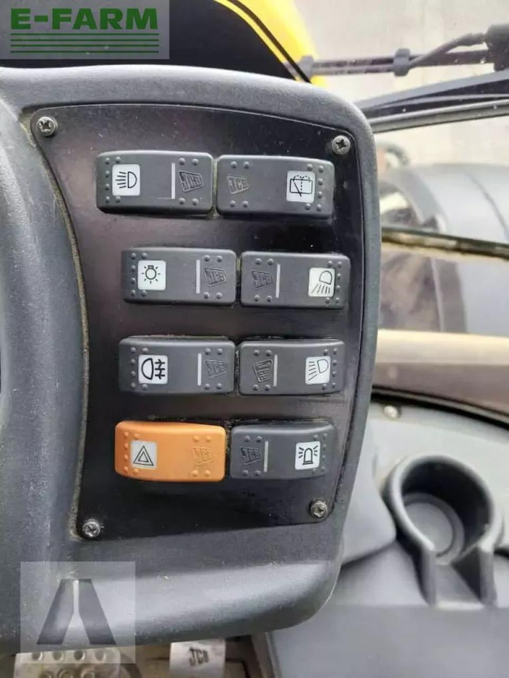 Traktor JCB fastrac 3230: bild 15 Traktor JCB fastrac 3230: bild 15