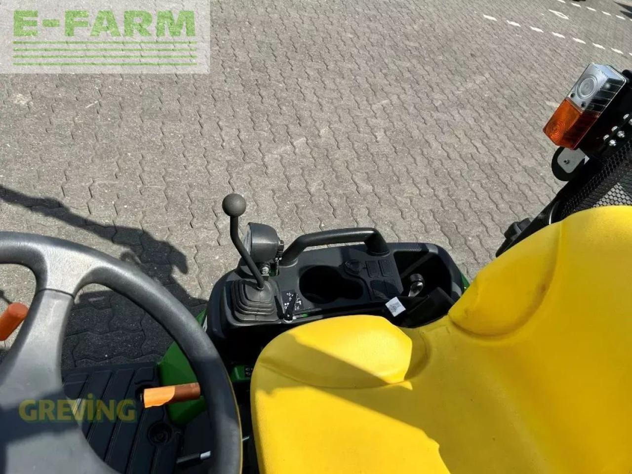 John Deere 1026r rops ind - Traktor: bild 5 John Deere 1026r rops ind - Traktor: bild 5