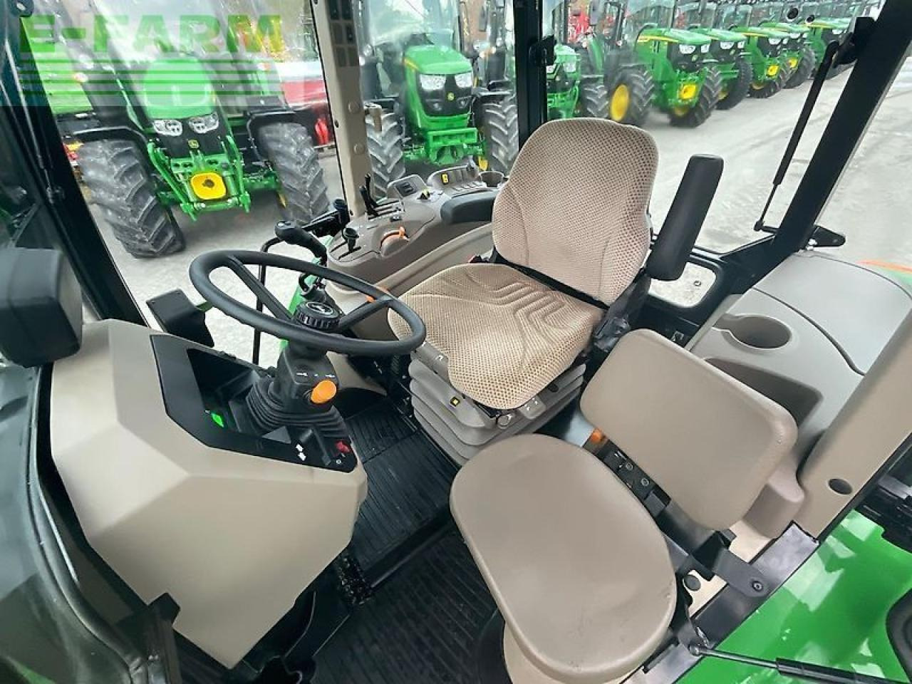 John Deere 5075 e - Traktor: bild 4 John Deere 5075 e - Traktor: bild 4