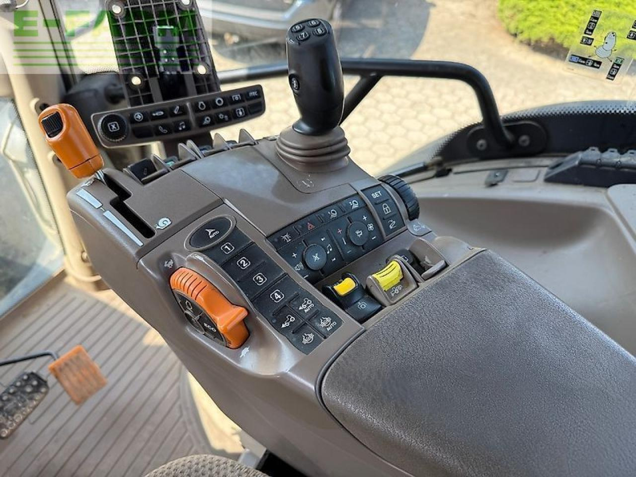 Traktor John Deere 6155r: bild 14