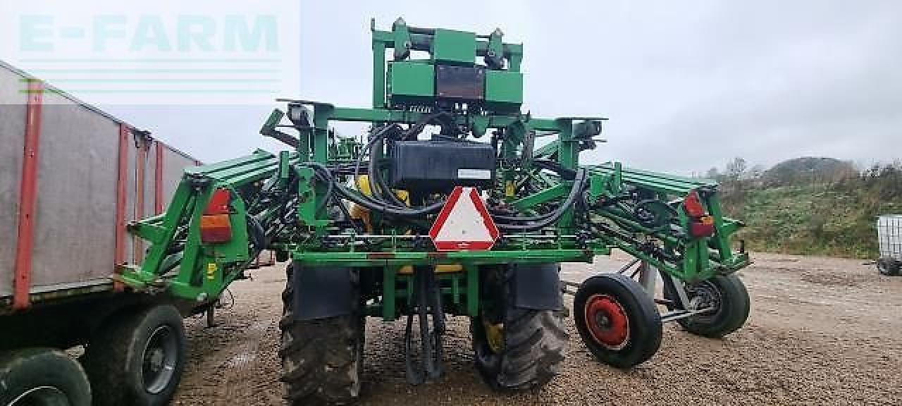 John Deere 740i 20/28m - Bogserad spruta: bild 3 John Deere 740i 20/28m - Bogserad spruta: bild 3