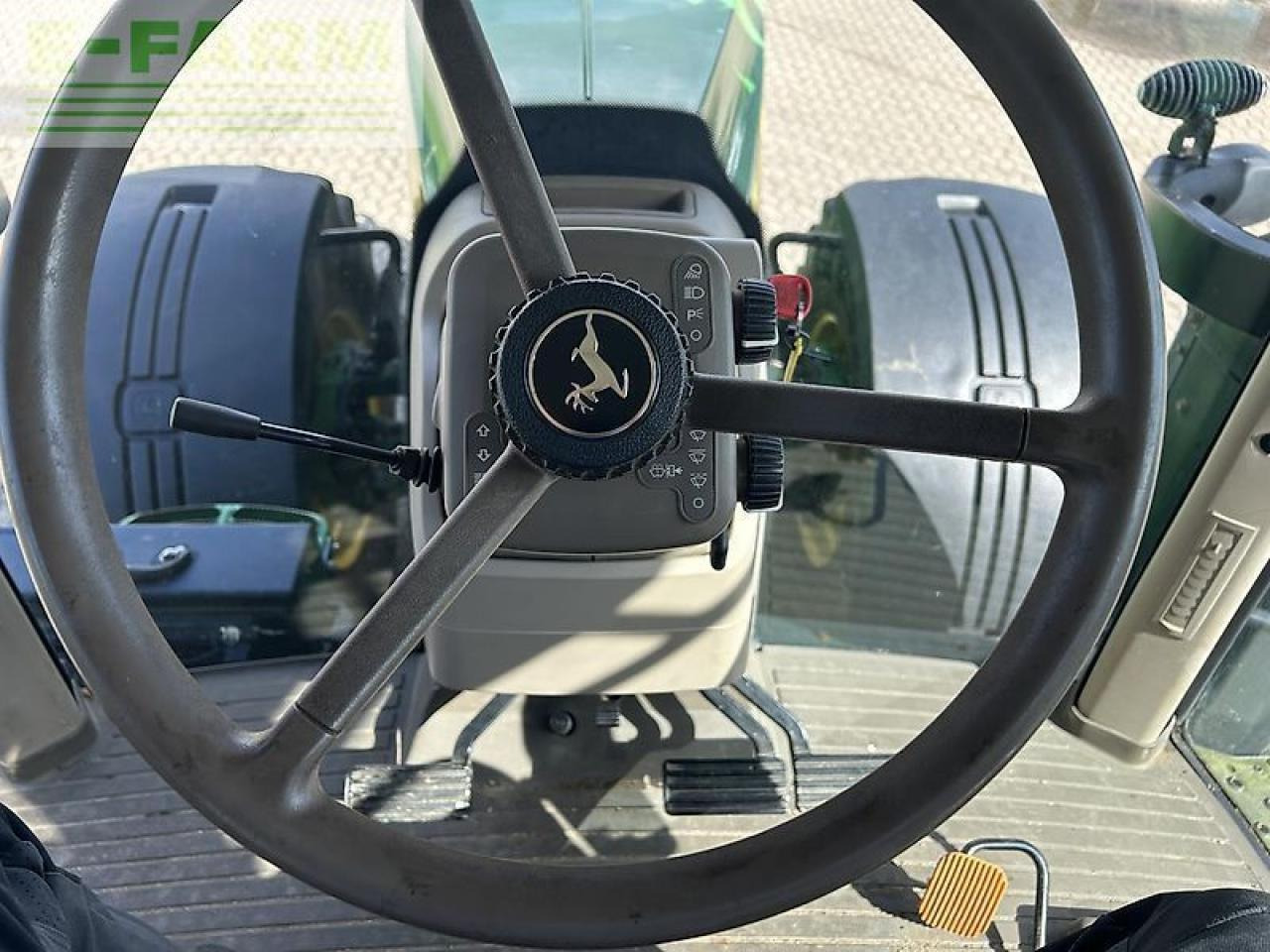 John Deere 8320r - Traktor: bild 4 John Deere 8320r - Traktor: bild 4