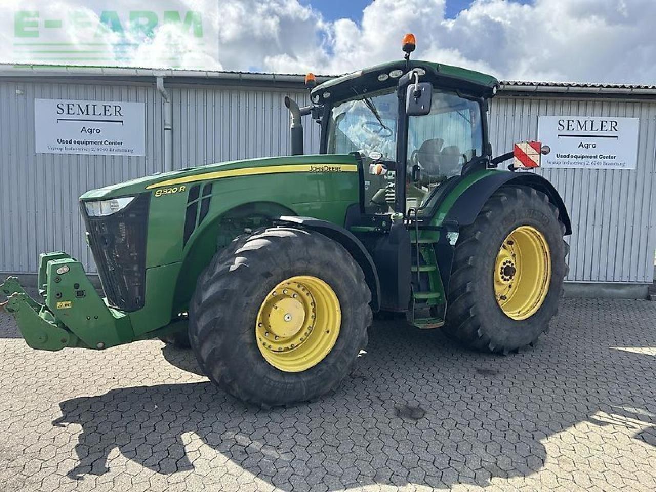 John Deere 8320r - Traktor: bild 1 John Deere 8320r - Traktor: bild 1