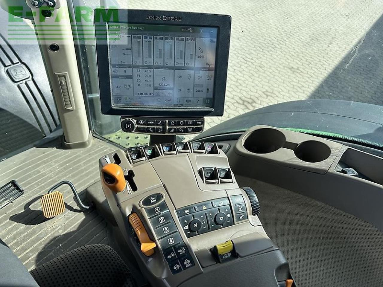 John Deere 8320r - Traktor: bild 3 John Deere 8320r - Traktor: bild 3