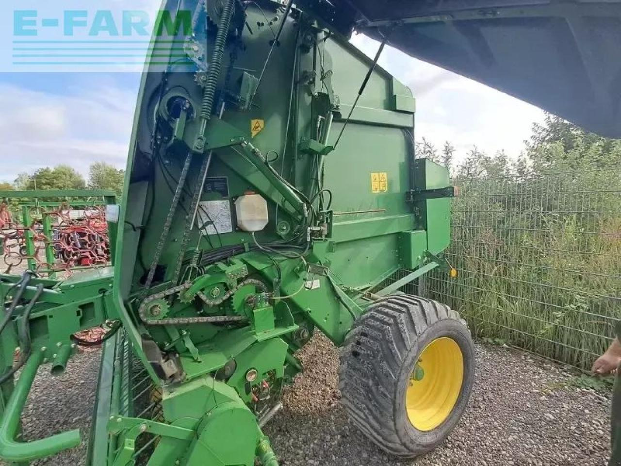 John Deere 864 premium - Fyrkantspress: bild 2 John Deere 864 premium - Fyrkantspress: bild 2