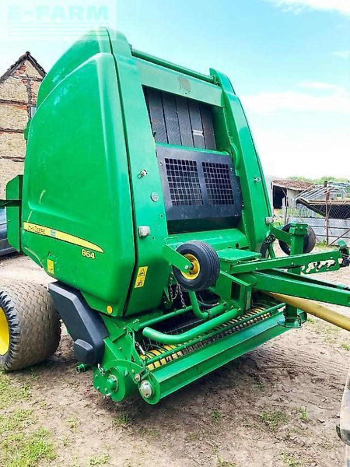 John Deere 864 premium maxicut - Fyrkantspress: bild 1 John Deere 864 premium maxicut - Fyrkantspress: bild 1