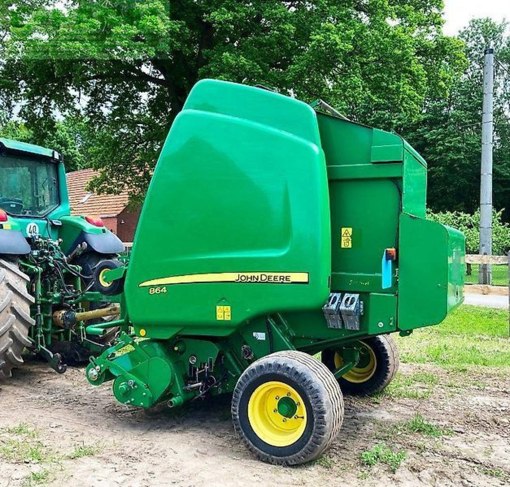 John Deere 864 premium maxicut - Fyrkantspress: bild 2 John Deere 864 premium maxicut - Fyrkantspress: bild 2