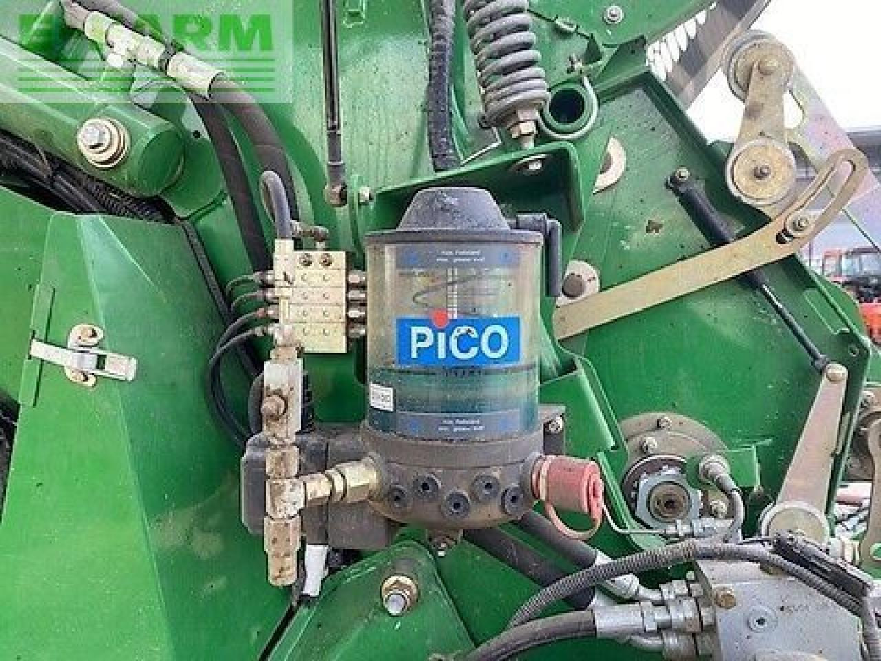 Fyrkantspress John Deere 960: bild 9