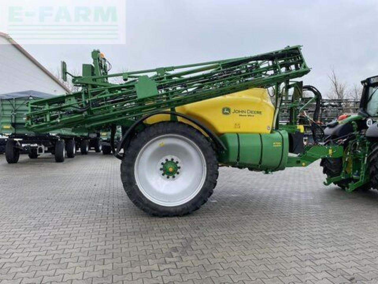 John Deere r 732i - Bogserad spruta: bild 2 John Deere r 732i - Bogserad spruta: bild 2