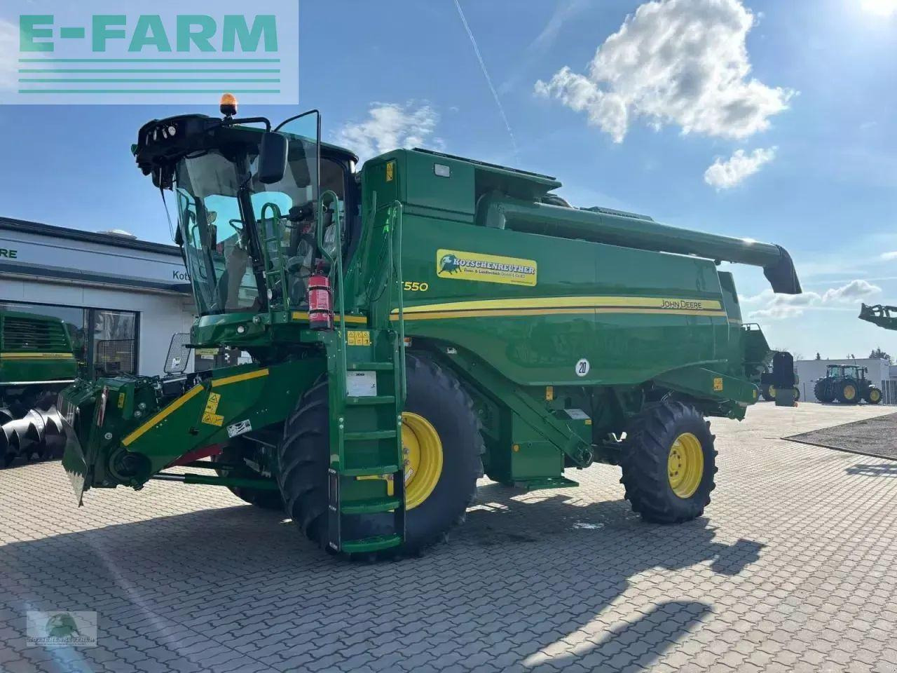 John Deere t550 - Skördetröska: bild 1 John Deere t550 - Skördetröska: bild 1