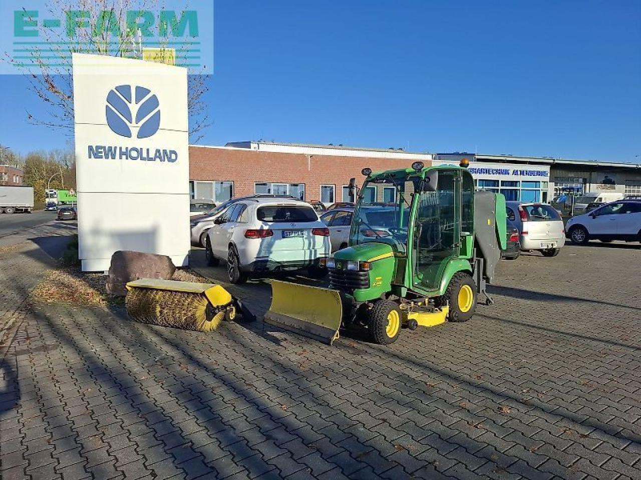 John Deere x 748 ultimate - Traktor: bild 2 John Deere x 748 ultimate - Traktor: bild 2