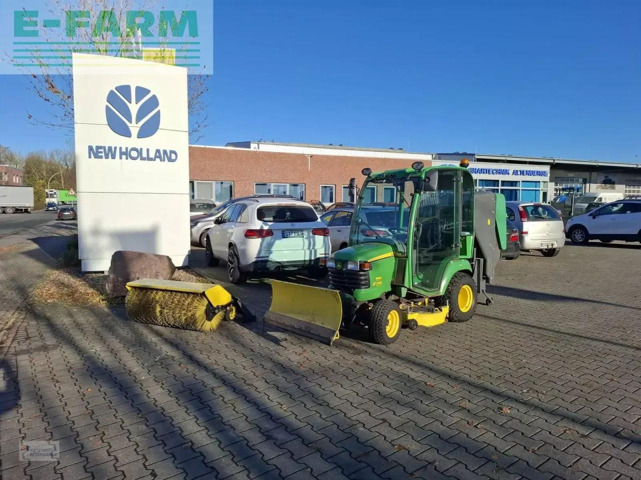 John Deere x 748 ultimate - Traktor: bild 2 John Deere x 748 ultimate - Traktor: bild 2