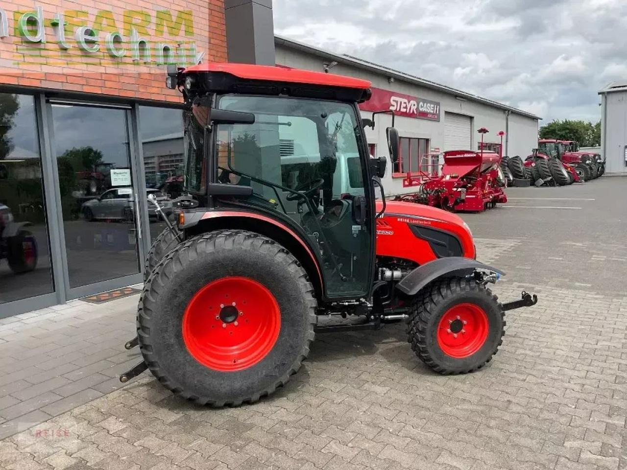 Kioti dk 6020 ch - Traktor: bild 5 Kioti dk 6020 ch - Traktor: bild 5